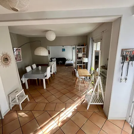 Jardin Piscine Proche Centre-ville 10 Mn Des Plages