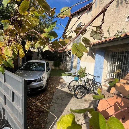 Jardin Piscine Proche Centre-ville 10 Mn Des Plages Апартаменты