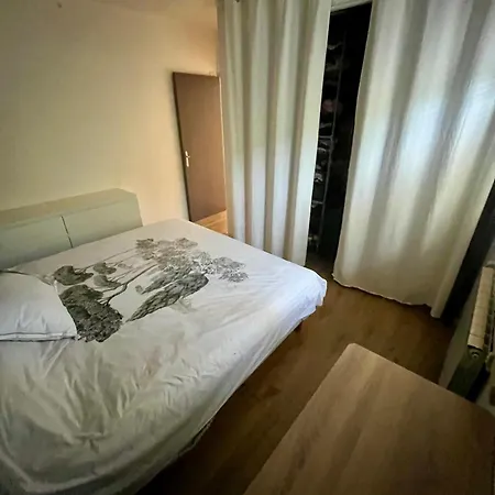 Апартаменты Jardin Piscine Proche Centre-ville 10 Mn Des Plages