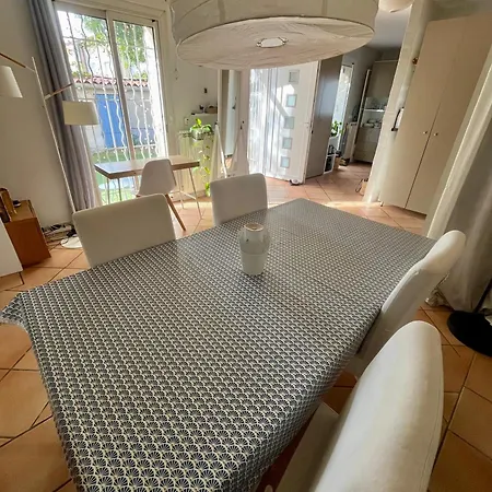 Jardin Piscine Proche Centre-ville 10 Mn Des Plages Апартаменты Монпелье